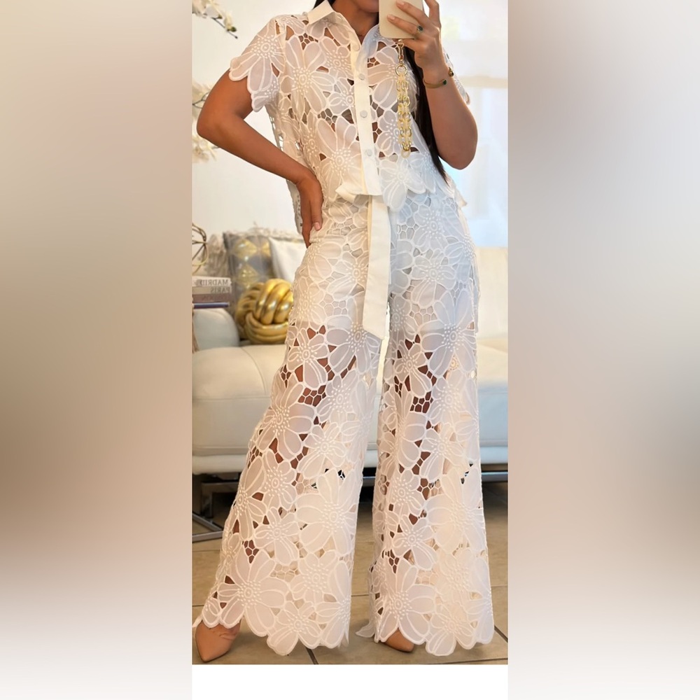 Women's White Floral Lace Pantsuit - Elegant Wide-Leg Jumpsuit